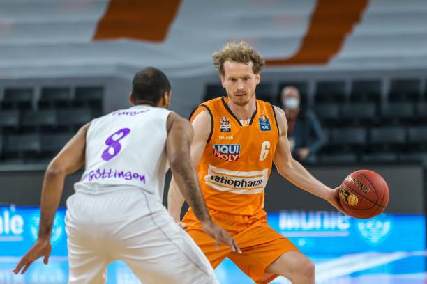 尤其是配合 尤其是配合